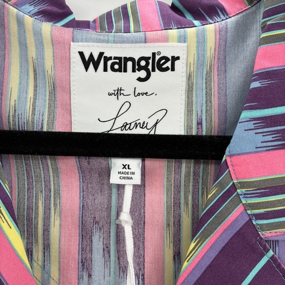 Wrangler Lainey Wilson Western Cowgirl Rodeo Colorful Pearl Snap Shirt XL NWT - Picture 2 of 6